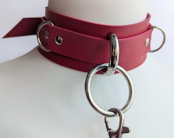 Coleira de couro com guia de corrente, feita à mão, estilo peitoral ajustável.