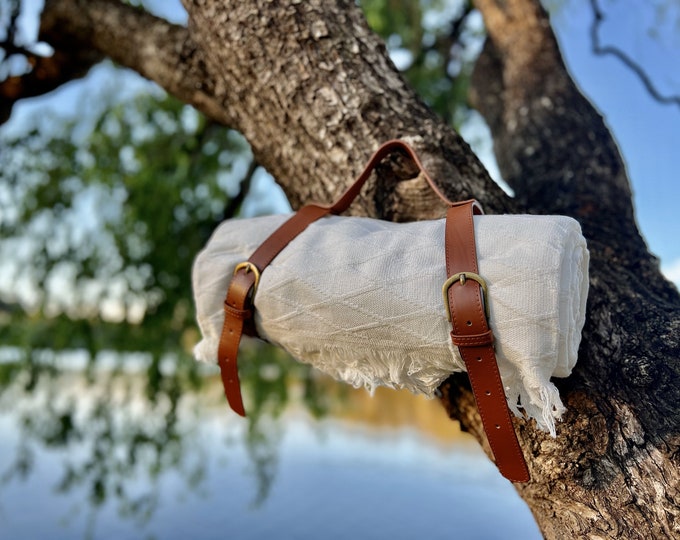 Large White Picnic Blanket with Strap/Waterproof Mat