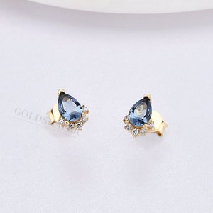 14K Gold Sapphire Earrings, Sapphire Gold Earrings, Sapphire Stud Earrings, Sapphire Earrings, Gold September Birthstone Earrings.