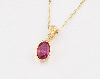 Collana in oro 14 carati con rubino, collana in oro rubino, collana con rubino, pietra portafortuna di settembre, collana con pietra preziosa rubino, rubino, collana in oro 14 carati.