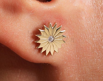 14K Gold Sun Earrings, Sun Gold Earrings, Sunshine Earrings, Calestial Earrings, Sun Shape Gold Earrings, Gold Animal Earrings, Gold Studs.