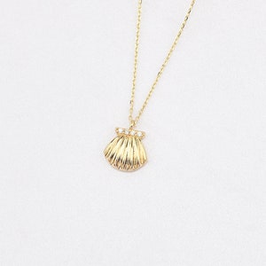 14K Gold Shell Necklace, Solid Gold Shell Necklace, Sea Shell  Necklace, Sea Necklace, Lucky Shell Necklace, 14K Gold Necklace.