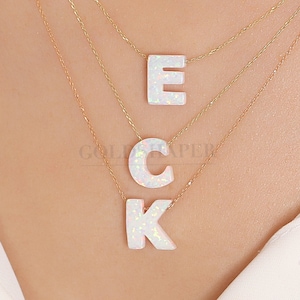 Collar de letras de oro de 14K con ópalo, collar con inicial de oro, collar de letras, colgante de letras, collar de letras de oro, collar de ópalo blanco.