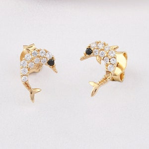 14K Gold Dolphin Earrings, Dolphin Gold Earrings, Dolphin Charm Earring, Lucky Dolphin Earrings, Dolphin Earring, 14K Gold Earrings.