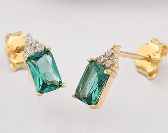 14K Gold Smaragd Ohrringe, Smaragd Gold Ohrringe, Smaragd Ohrstecker, Smaragd Ohrringe, Edelstein Gold Ohrringe, Mai Birthstone Ohrringe.