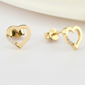 14K Gold Heart Earrings, Heart Gold Earrings, Heart Earrings, Love Earrings, Heart Stud Earrings, 14K Gold Earrings, Gold Stud Earrings.