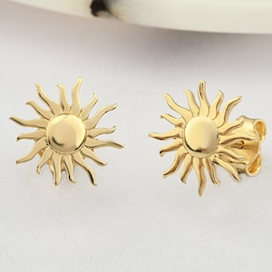 14K Gold Sun Ohrringe, Sonne Gold Ohrringe, Sonnenschein Ohrringe, Calestial Ohrringe, Sonne Form Goldohrringe, Gold Tier Ohrringe, Gold Ohrstecker.