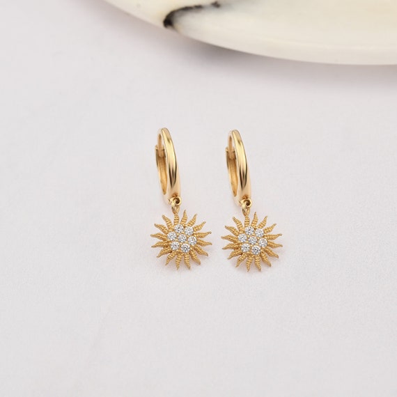 14K Gold Sun Hoop Earrings, Gold Sun Earrings, Calestial Earrings, Gold Hoop Earrings, Sun Earrings, Calestial Hoop Earring, Hoop Earrings.
