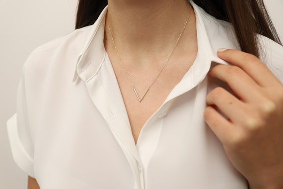 14K Gold Chevron Necklace, Gold Chevron Necklace, Infinity Necklace, V Necklace, 14K Gold Neckace, Chevron Charm Necklace, Gold Necklace.