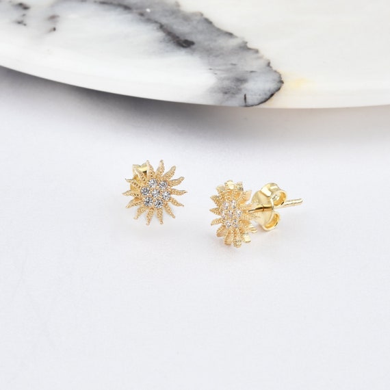 14K Gold Sun Earrings, Sun Gold Earrings, Sun Symbol Earrings, Sun Shape Gold Earrings, Calestial Gold Earrings, 14K Gold Earrings.