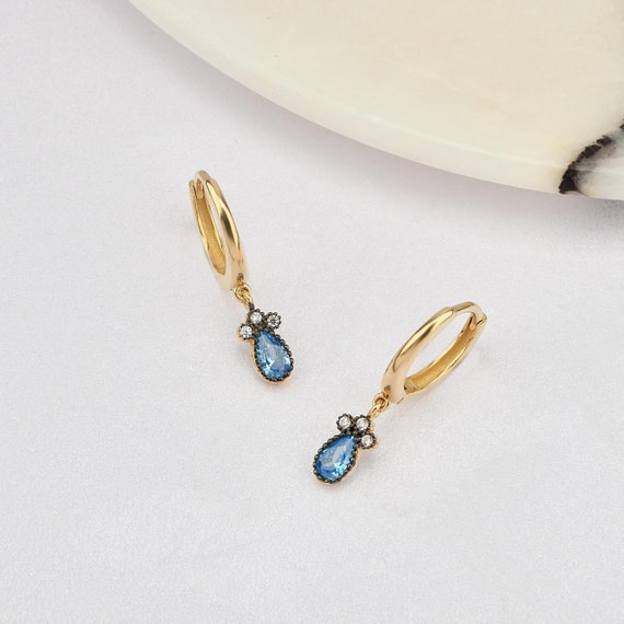 14K Gold Aquamarine Hoop Earrings, Aquamarine Gold Earrings, Aquamarine Stone Earrings, Oval Cut Aquamarine Earrings, Gold Hoop Earrings.