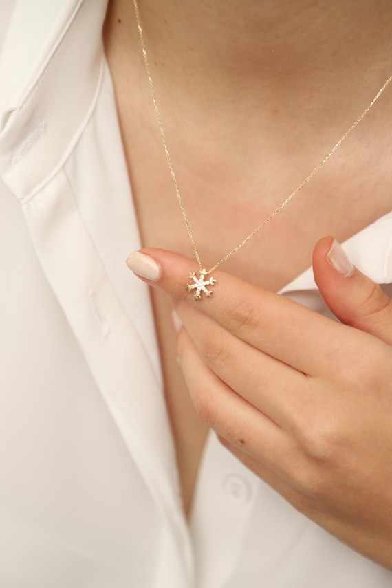 14K Gold Snowflake Necklace, Snowflake Necklace, Gold Snowflake Necklace, Snowflake Charm Necklace, Snow Necklace,  14K Gold Necklace.