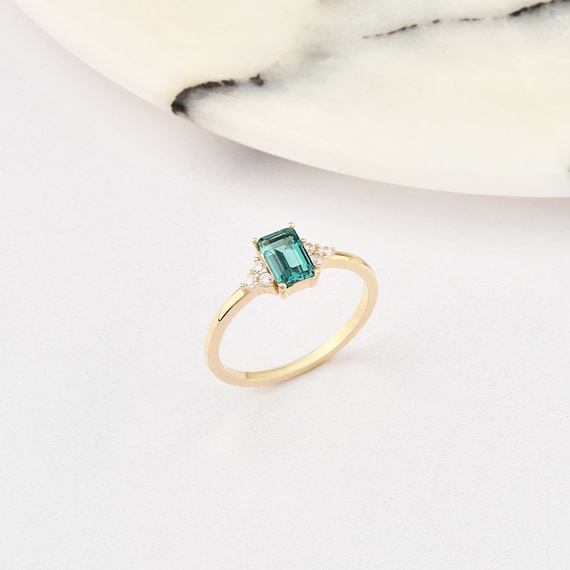 14K Gold Emerald Ring, Gold Emerald Ring, Emerald Ring, Gemstone Gold Ring, May Birthstone Ring, Emerald Gemstone Ring, 14K Gold Ring.