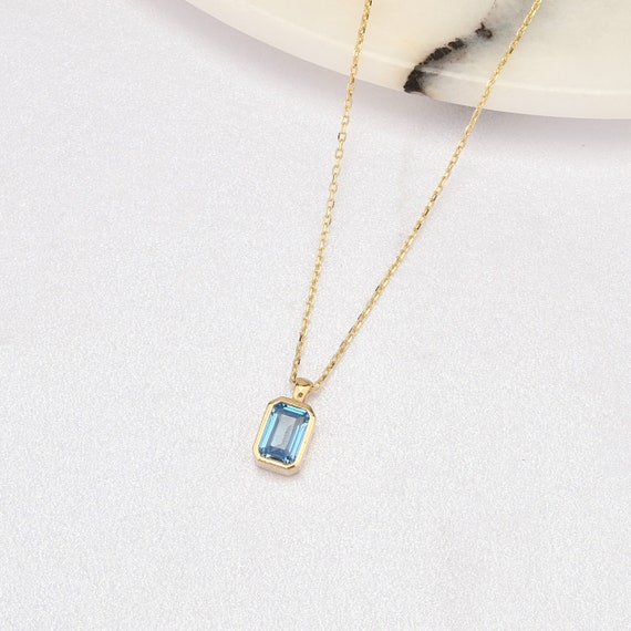 14K Gold Aquamarine Necklace, Gold Aquamarine Necklace, Aquamarine Necklace, Aquamarine Gold Pendant, Gemstone Necklace, Aquamarine Stone.