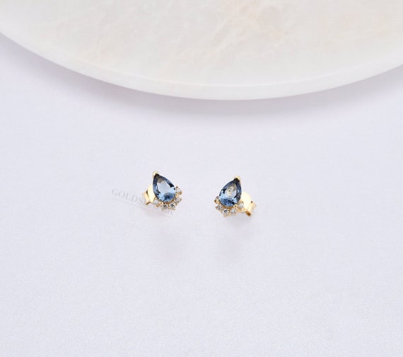 14K Gold Sapphire Earrings, Sapphire Gold Earrings, Sapphire Stud Earrings, Sapphire Earrings, Gold September Birthstone Earrings.