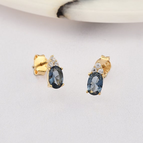 Sapphire Gold  Earrings, 14K Gold Sapphire Earrings, Sapphire Stud Earrings, Sapphire Earrings, Gold September Birthstone Earrings.