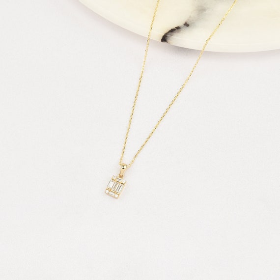 14K Gold Tiny Baguette Necklace, Minimalist Gold Necklace, Baguette Necklace, Baguette Cut Necklace, Baguette Stones Necklace, 14K Gold.