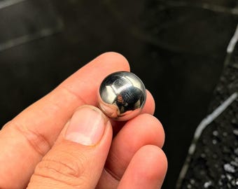 Bola de titanio forjada a mano de 19 mm, juguete antiestrés único, esfera de titanio, regalo EDC, detalle metálico minimalista