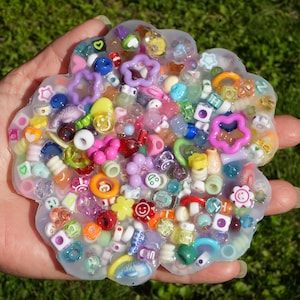 Flower Picky Pad Fidget Toy: Colorful Beads & Mixed Shapes, Reusable Sensory Toy