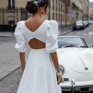 Robe de mariée blanche pour mariage civil : robe de mariée midi dos nu