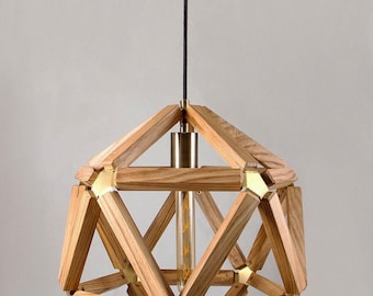Lámpara de madera hecha a mano