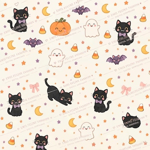 Könnte beinhalten: Ein sich wiederholendes Muster mit Cartoon-schwarzen Katzen mit lila Schleifen, weißen Geistern, orangefarbenen Kürbissen, lila Fledermäusen, gelben Mondsicheln, Zuckermais und kleinen Sternen auf cremefarbenem Grund mit dem Text EMIS FELINE FASHION.