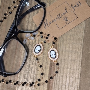 Cameo Glasses Chain