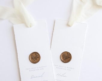 Etiqueta personalizada para silla de boda: borde desbarbado, sello de cera y cinta de gasa