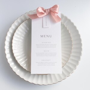 Pink Ribbon Hochzeitsmenü mit Namensschild | Rosa Hochzeits-Menü | Hochzeit Tischkarte | Hochzeits-Menükarten | Moderne Hochzeit |