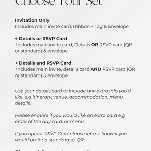 Puede incluir: Una tarjeta informativa blanca con texto negro titulada Choose Your Set. Enumera opciones para conjuntos de invitaci&oacute;n que incluyen tarjetas de invitaci&oacute;n, cintas, etiquetas, sobres, tarjetas de detalles y tarjetas RSVP.
