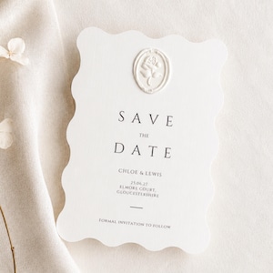 Convite de casamento Save the Date com borda ondulada e lacre de cera | Convite de casamento A6 | Save the Date em cartão texturizado | Papelaria de casamento impressa