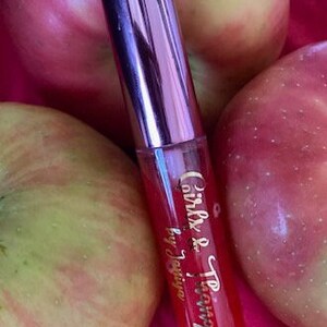 Crisp Red Apple Moisturizing lip gloss