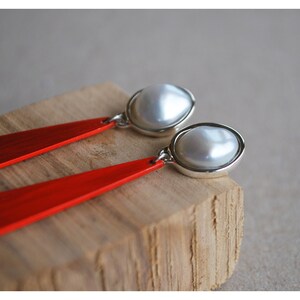 Red silver earrings with pearls image 1