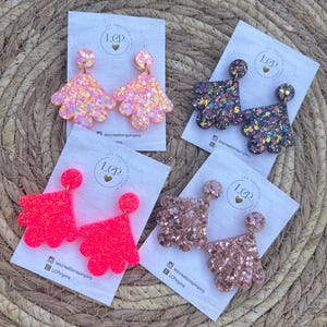 SHELL EARRING