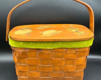 Vtg Caro-Nan, panier en bois tressé, décoration de coquillages sur couvercle en bois des années 70.