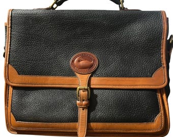 Vintage Dooney & Bourke  All Weather Black Tan Pebbled Lg Carrier Messenger