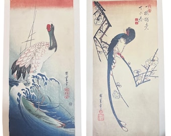 Par de gravuras vintage em xilogravura Ukiyo-e de Hiroshige, representando um grou e uma ave de cauda longa, década de 70.