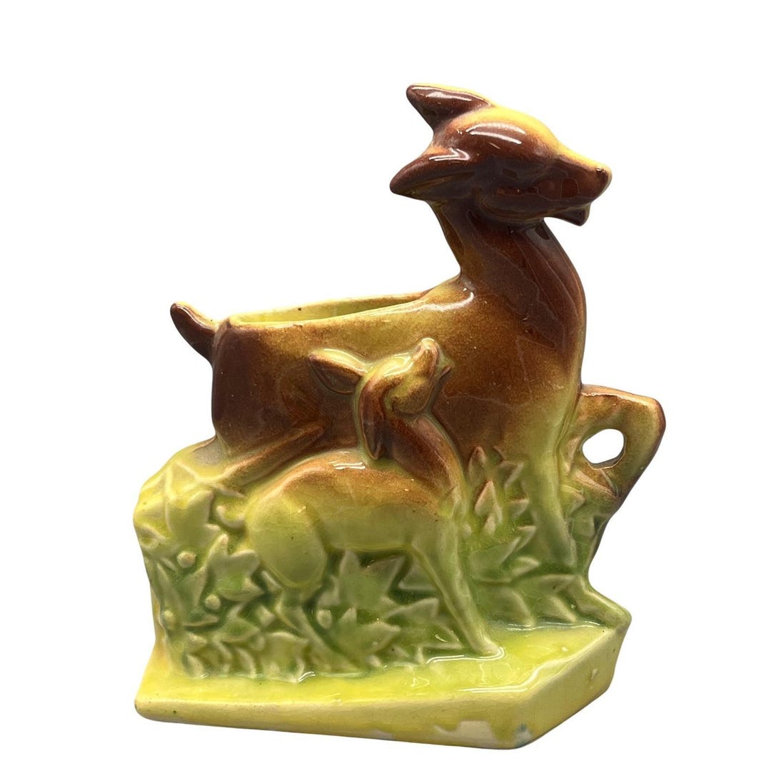 【美品】シカ　鹿　子鹿　陶器　置物　インテリア　工芸品　美術品　A2782 ヴィンテージ マッコイ ? 陶器製鹿の子鹿の陶器製プランター置物