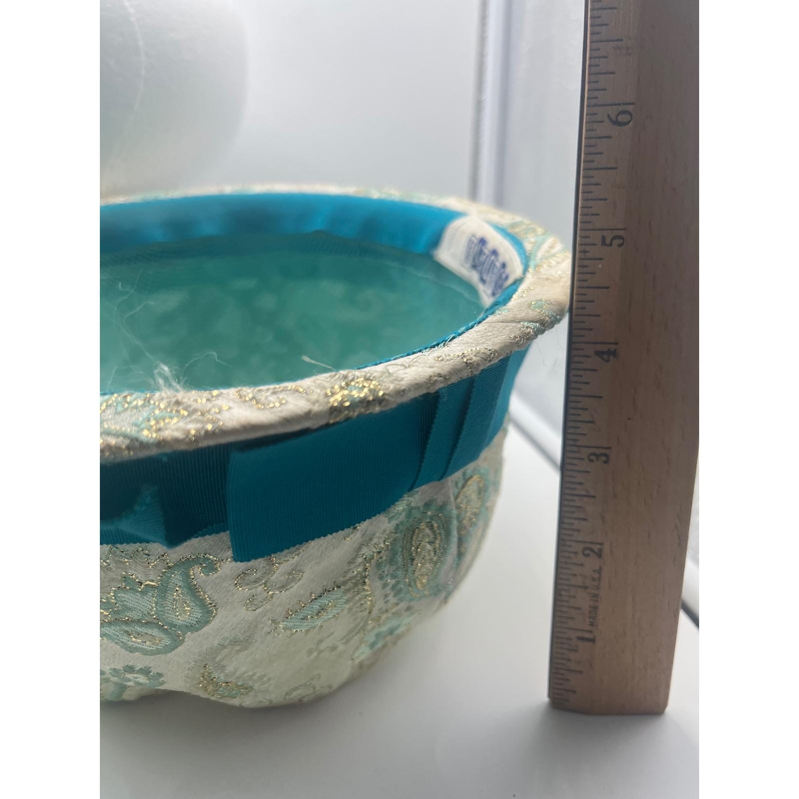 Vintage Cloche Bucket Hat‎ Cream Teal Paisley 40\'s pasadena USA Great Gatsby cloche hat in cream with art deco print  main image 4