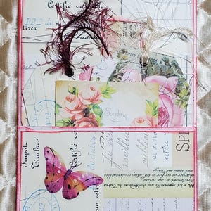 Roze gevulde envelop efemere kleine ongewenste dagboektags dagboekkaarten gewijzigde schrijvers bladwijzer handgemaakt cadeau unieke shabby chic cottage kern