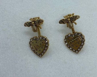 Beautiful earrings bee, size 2.5 cm