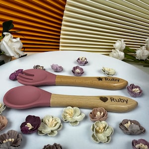 Gepersonaliseerde babylepel en vorkenset, gegraveerd hout en siliconen, unieke aandenken