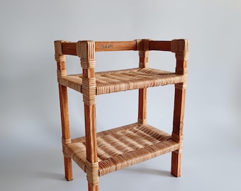 Prateleira de mesa em vime, prateleira de balcão independente em madeira natural, prateleira pequena de 2 níveis para banheiro de spa, cozinha ou sala de estar.