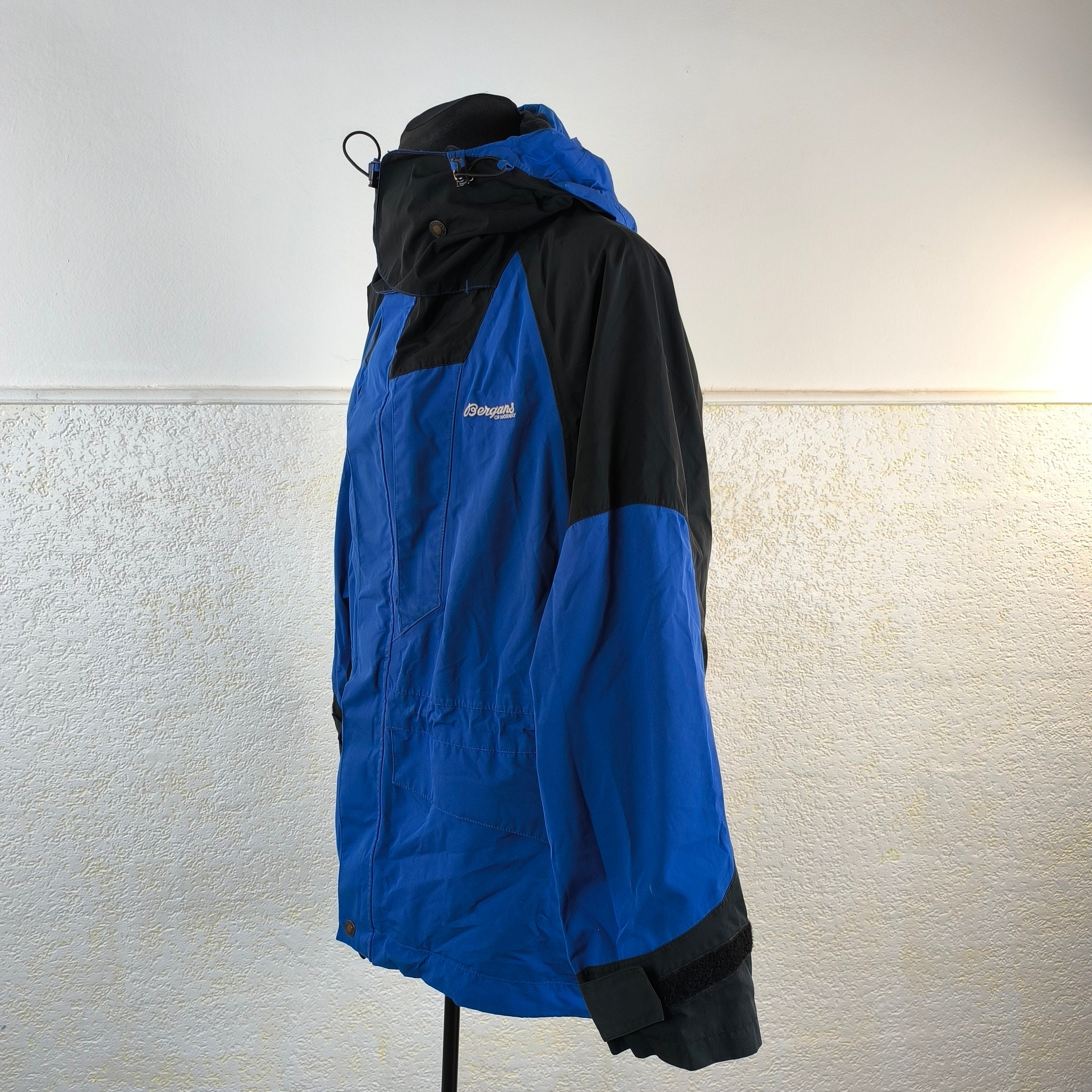 Waterproof Windproof Hooded BERGANS of NORWAY Windbreaker /vintage 