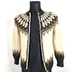 Hand Knitted Fair isle Wool Cardigan / Vintage Warm Knit jacket, size Medium