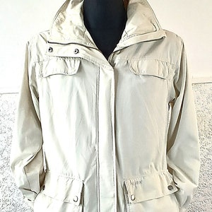 Vintage PEAK Performance Jacket / White Hood Waterproof Hiking Windbreaker, size Medium Large Women