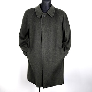 Vintage Italy Tweed Wool Overcoat: Dark Green Plaid Lining, Size Medium/Large