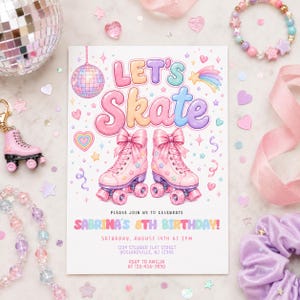 Może przedstawiać: Pastelowe zaproszenie urodzinowe z napisem "Let's Skate" i "Sabrina's 8th Birthday!". Zaproszenie zawiera ilustracje rolek, gwiazd i serc. Zaproszenie jest otoczone elementami dekoracyjnymi, takimi jak kula dyskotekowa, bransoletki i konfetti.