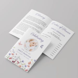 Peut inclure: Un programme de service commémoratif pour Emily Cranston, avec une photo d'un bébé. La couverture comprend des illustrations florales et des papillons. Le programme comprend l'avis de décès et l'ordre du service.