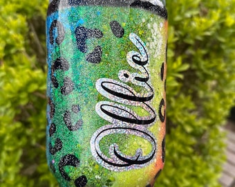 Bicchiere termico Yeti da 42 oz ispirato a Yeti, in resina epossidica con glitter e stampa leopardata arcobaleno.
